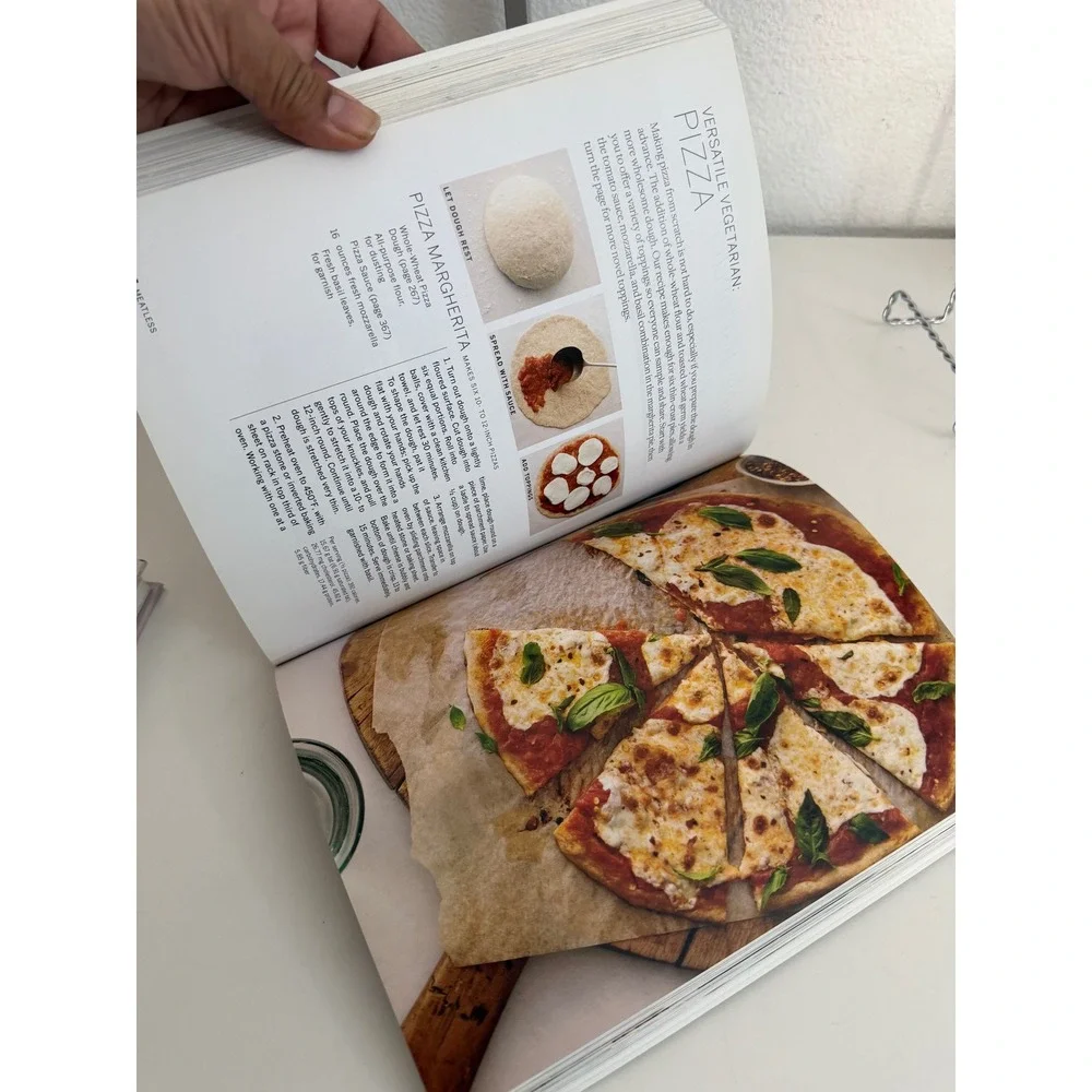Meatless Martha‎ Stewart Living Vegetarian Recipes Cookbook Softcover
